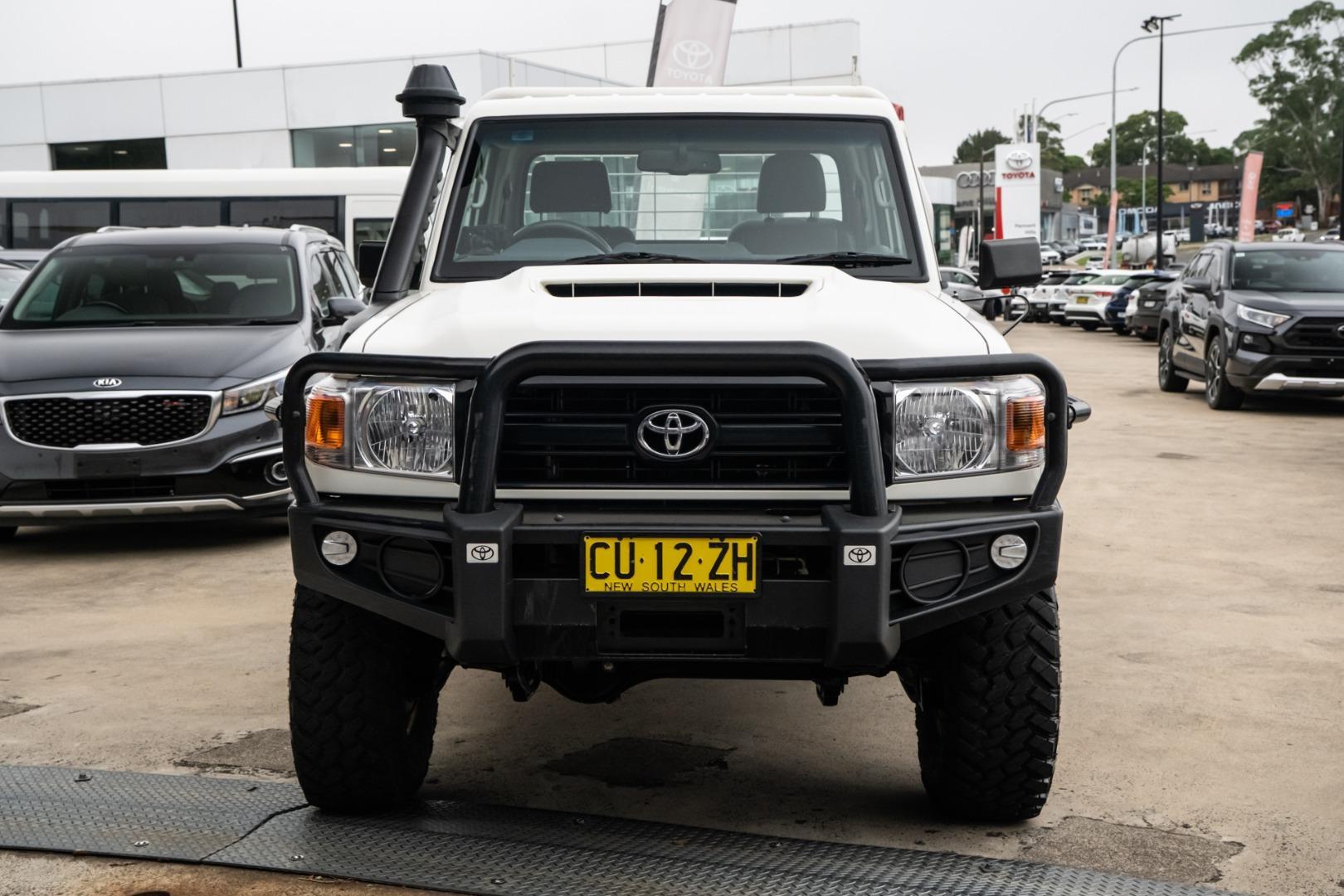 2019 Toyota Landcruiser Workmate in White