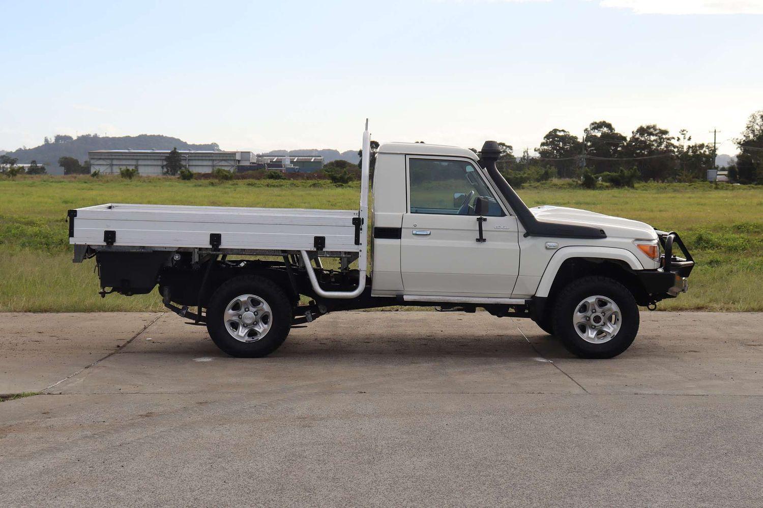 2018 Toyota Landcruiser GXL in White