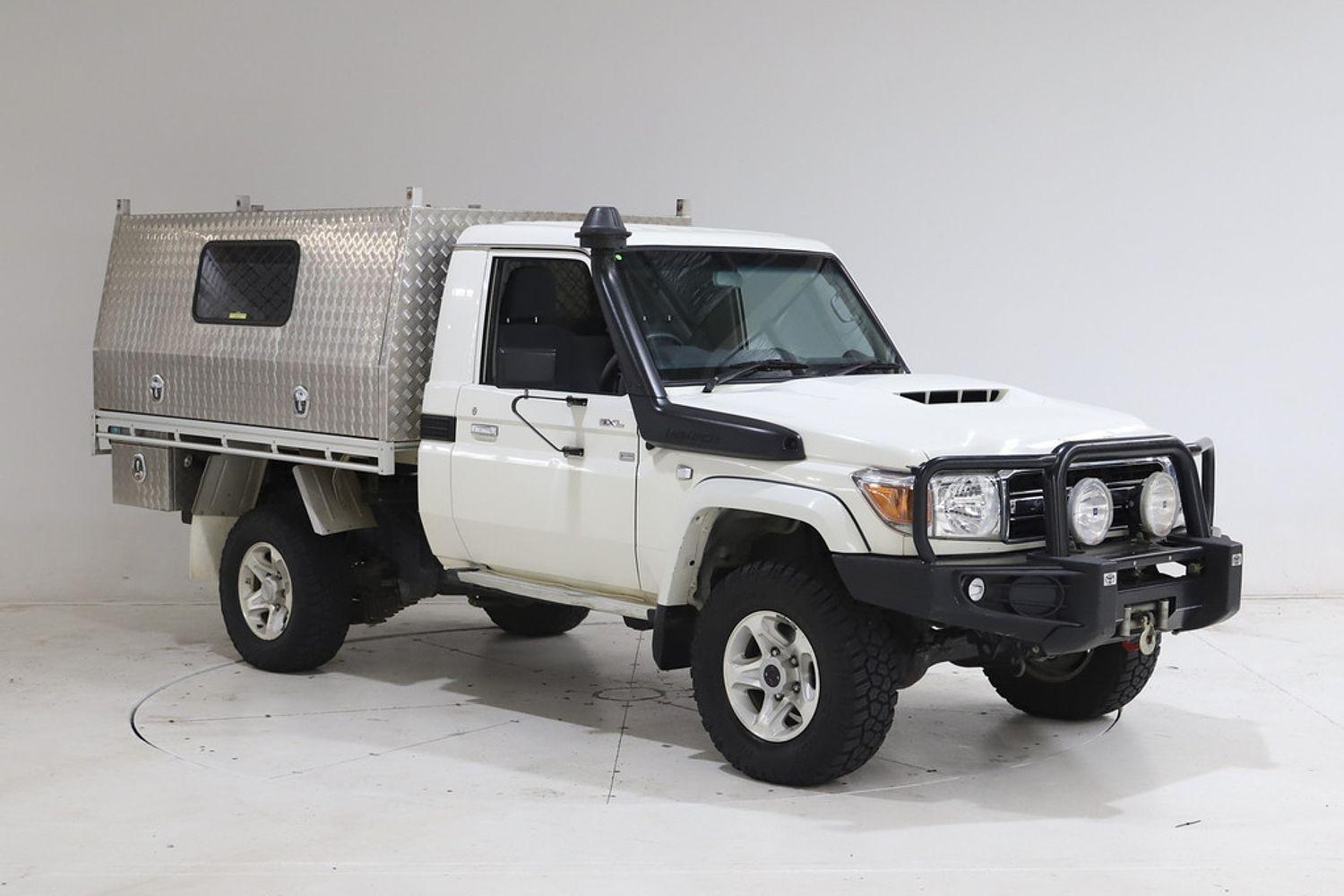 2021 Toyota Landcruiser GXL in White