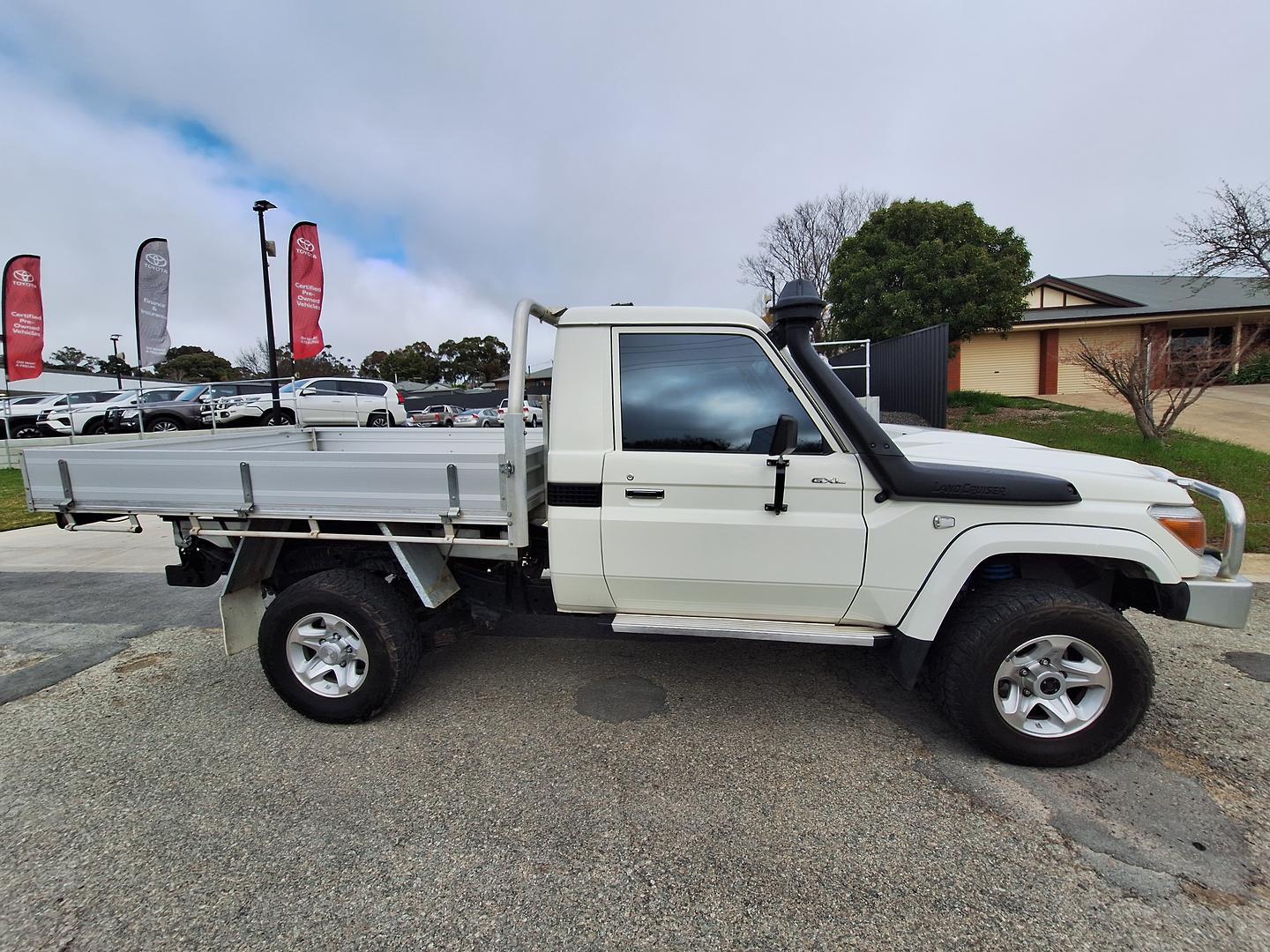 2019 Toyota Landcruiser GXL in White