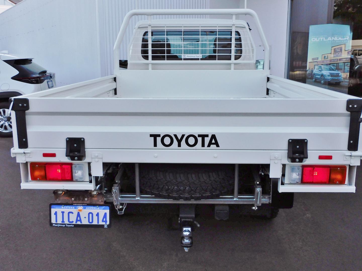 2024 Toyota Landcruiser 70 Workmate in White