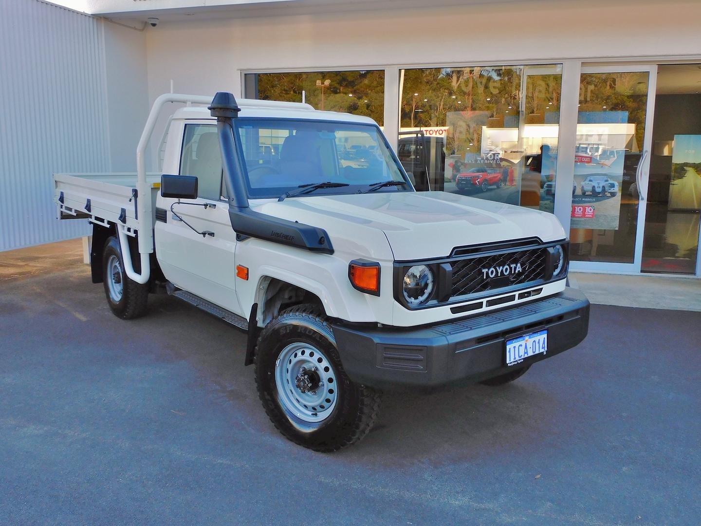 2024 Toyota Landcruiser 70 Workmate in White