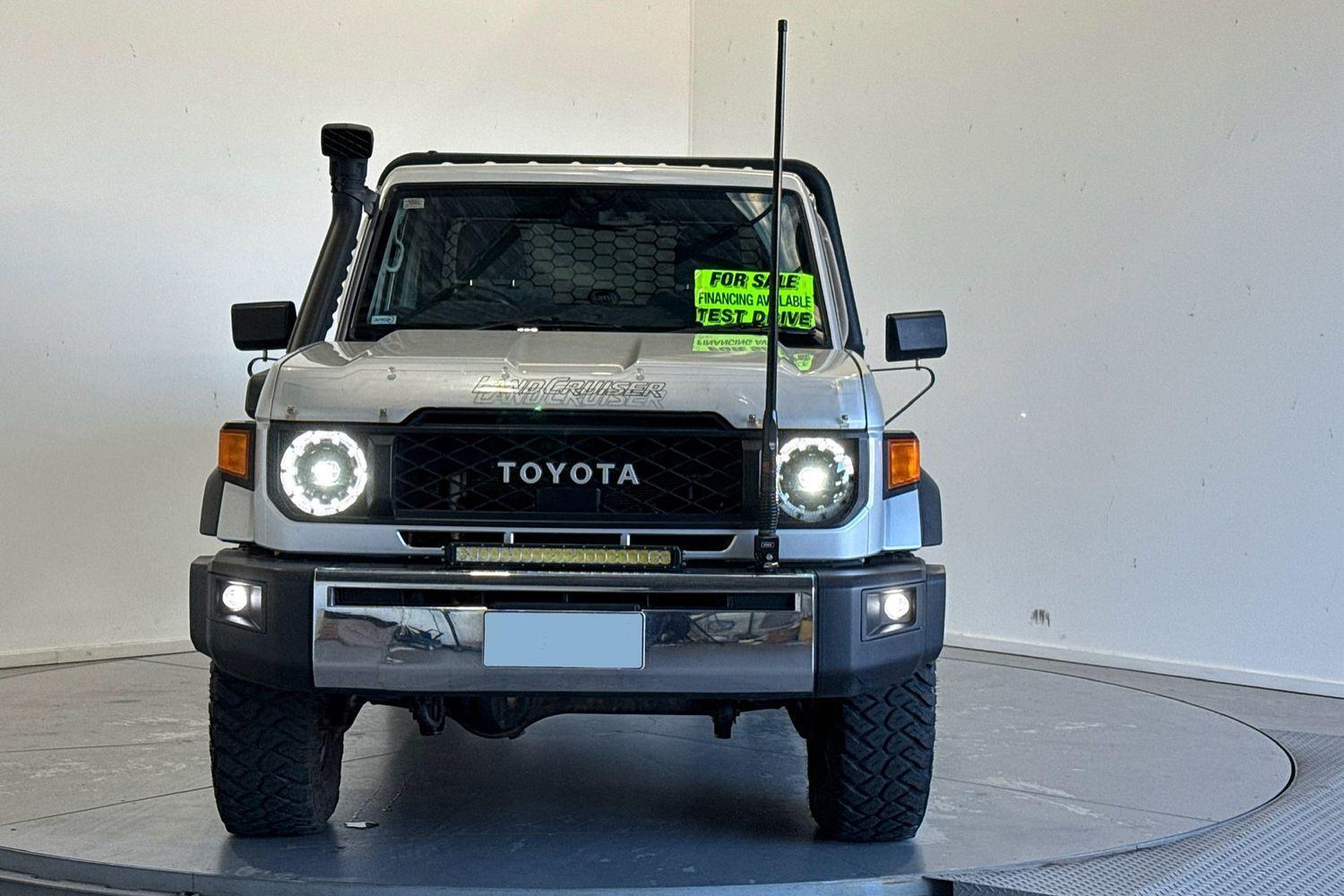2023 Toyota Landcruiser GXL in Silver