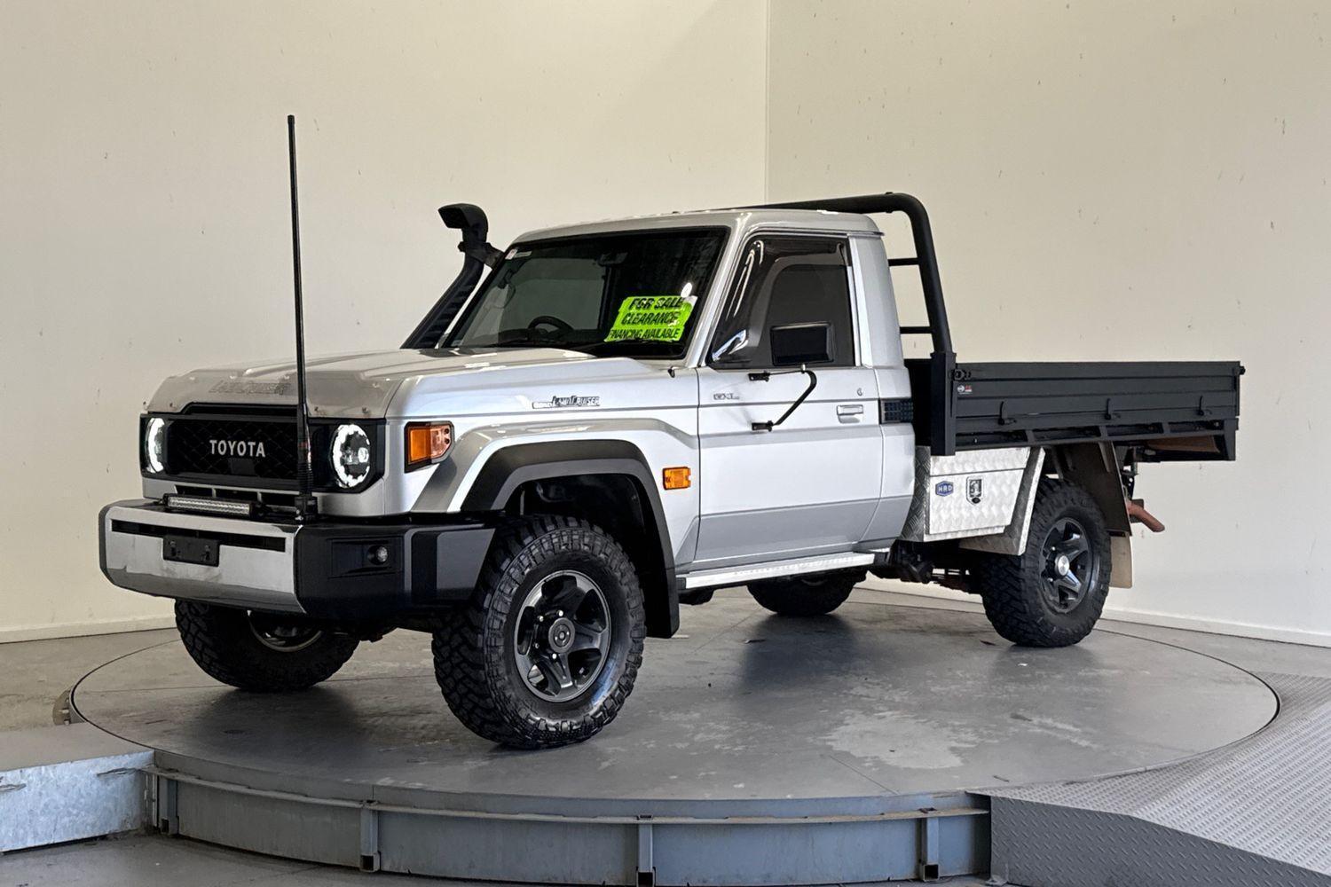2023 Toyota Landcruiser GXL in Silver