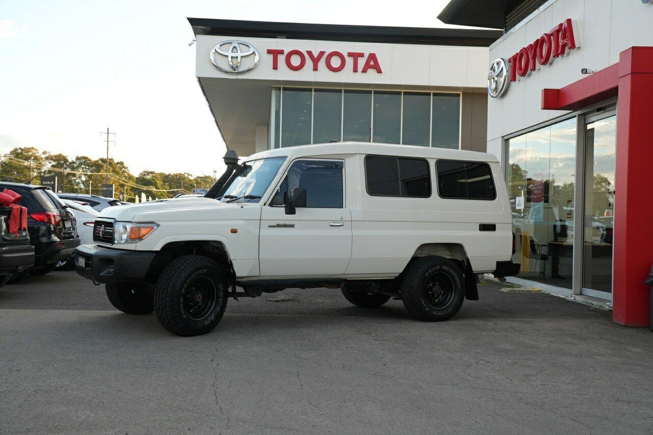 2018 Toyota Landcruiser Workmate in White