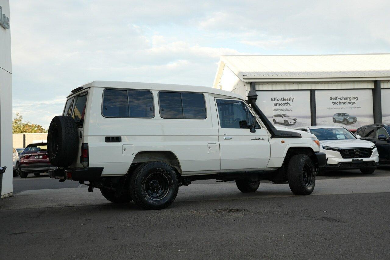2018 Toyota Landcruiser Workmate in White
