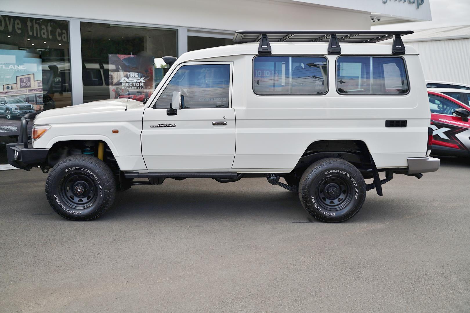 2020 Toyota Landcruiser GXL in White