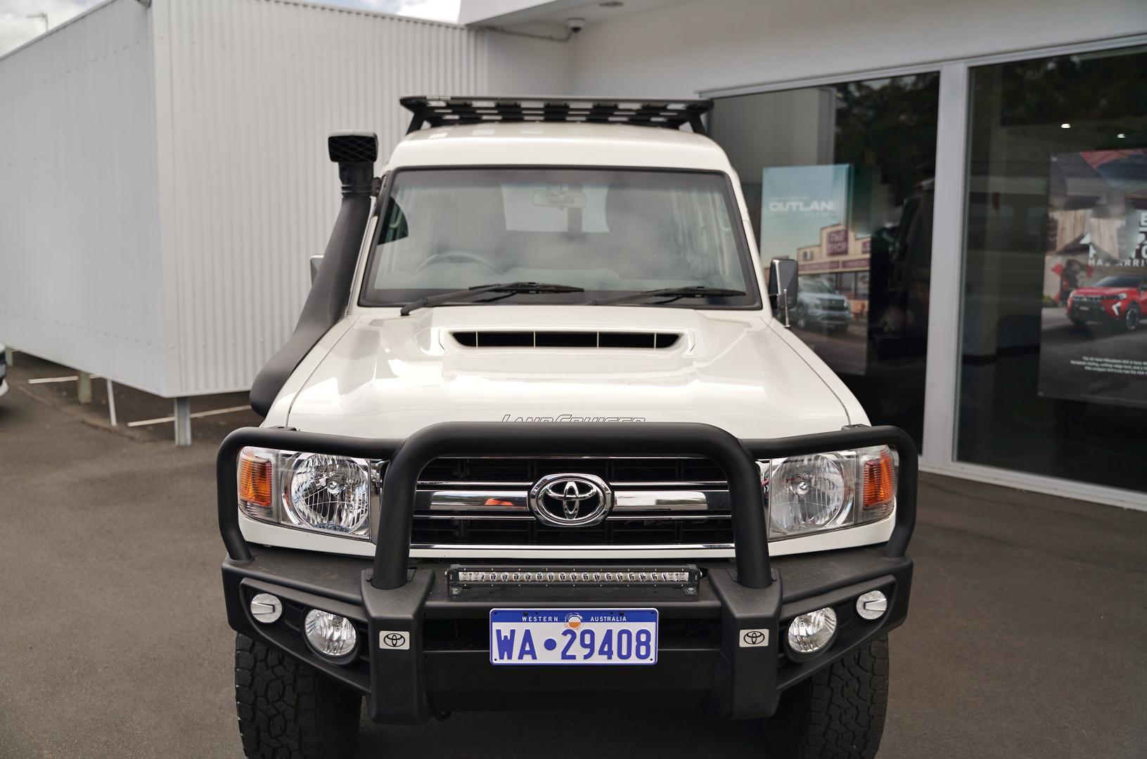 2020 Toyota Landcruiser GXL in White