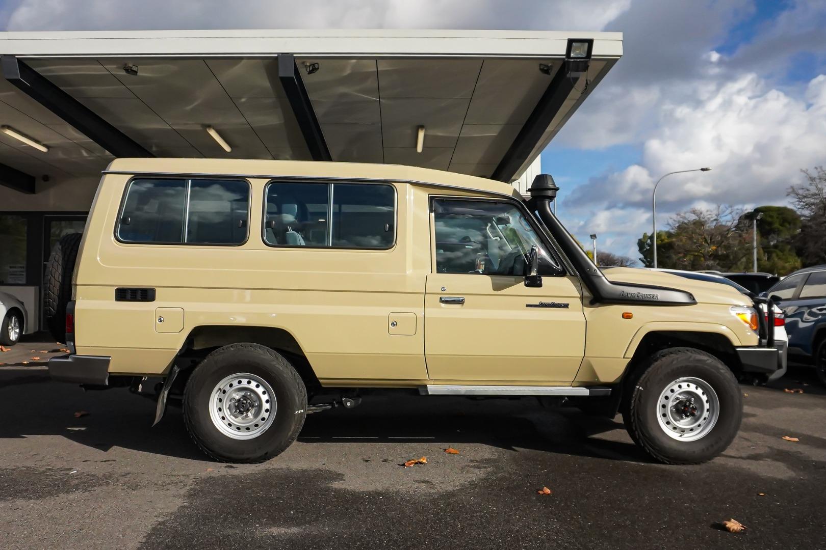 2021 Toyota Landcruiser GXL in Beige