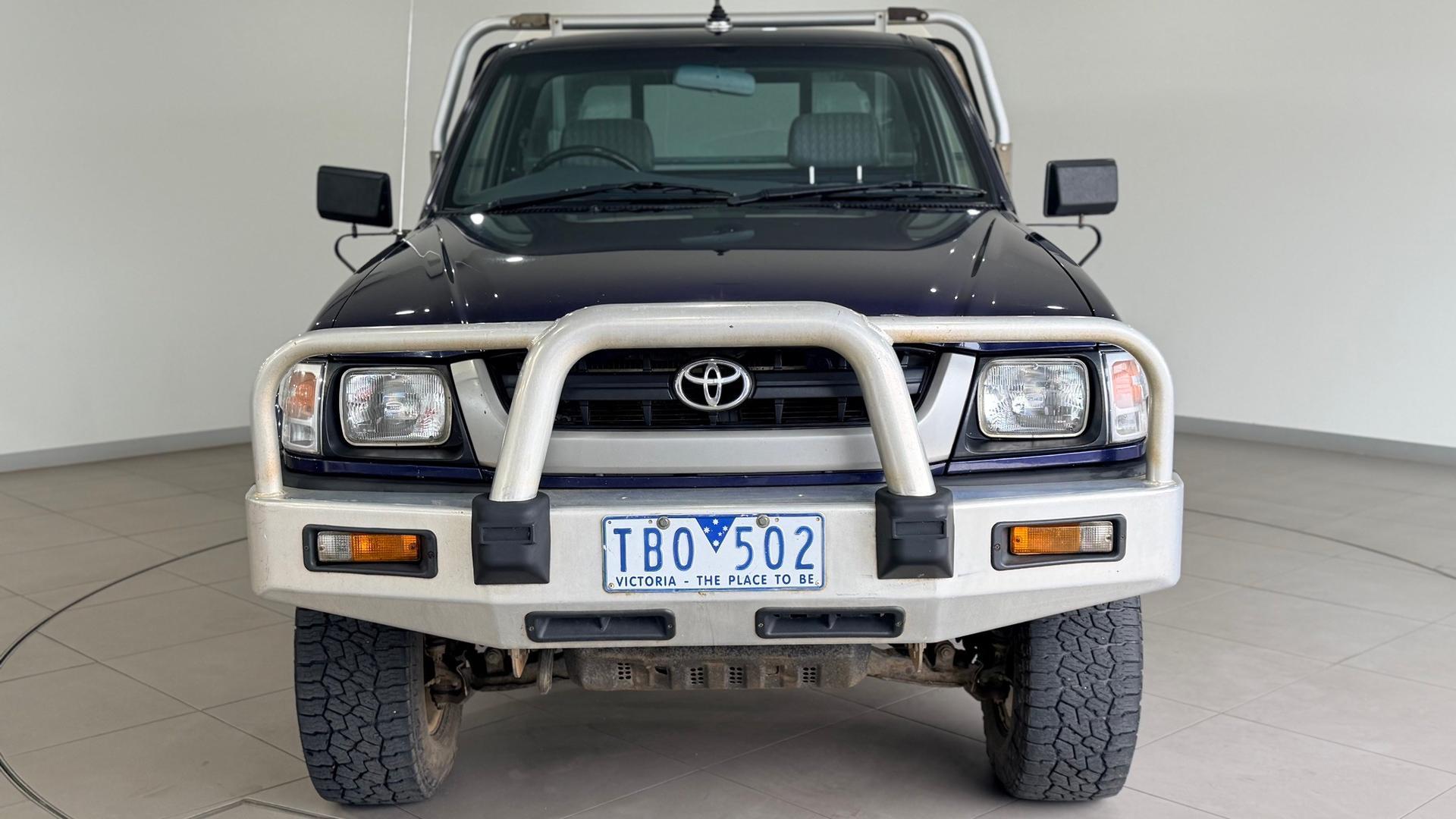 2004 Toyota Hilux STD in Dark Blue Mica Metallic