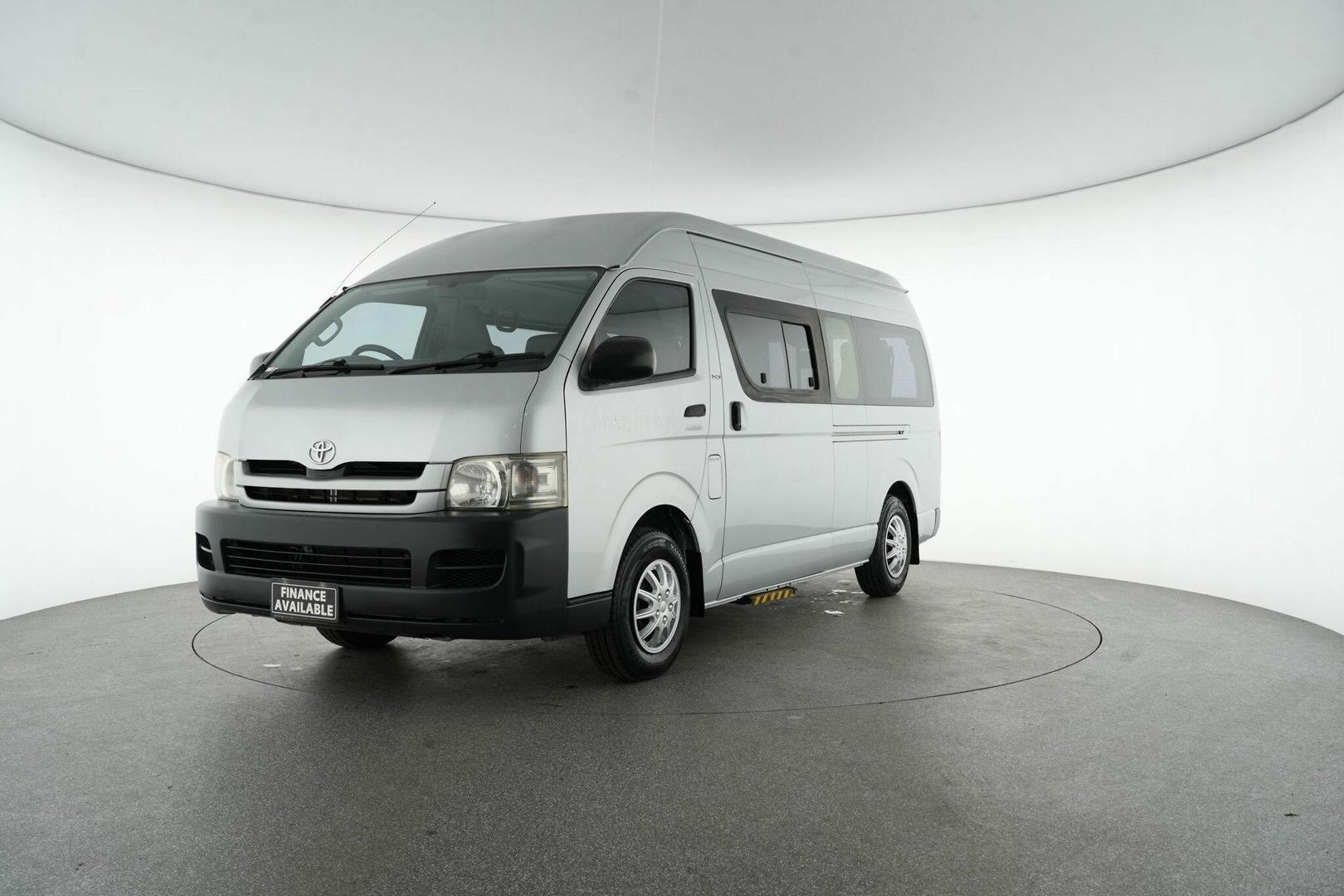 2009 Toyota Hiace Base in Silver