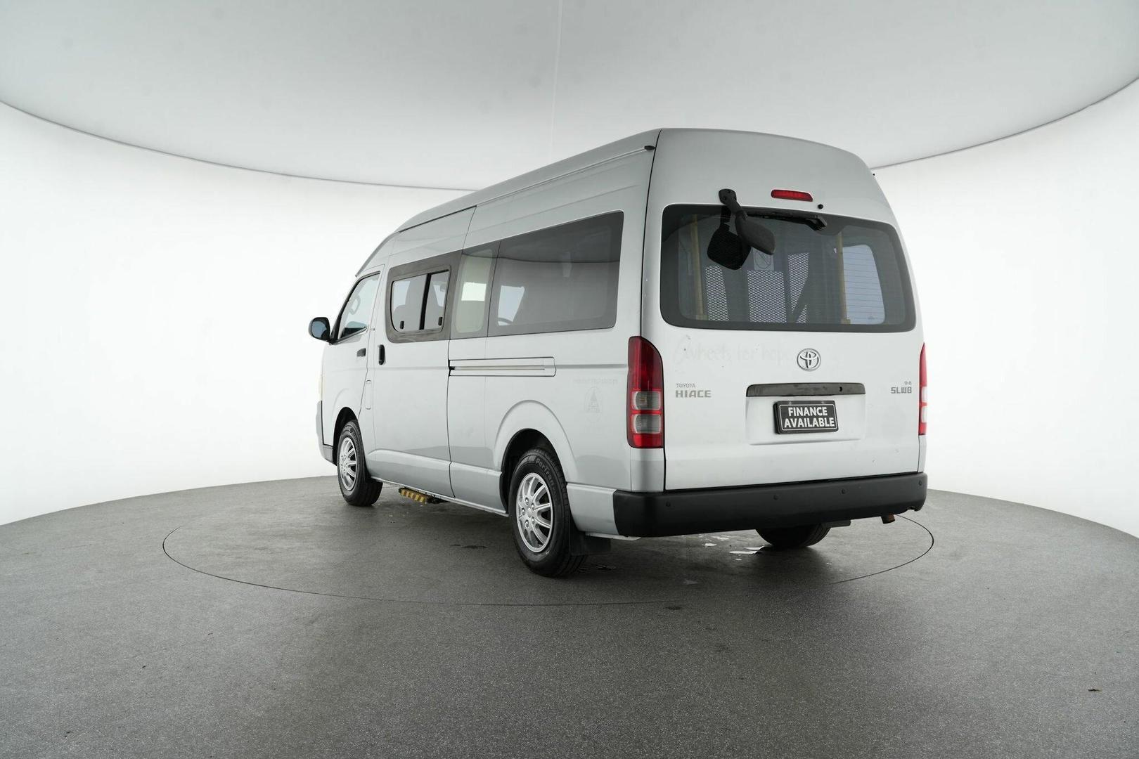 2009 Toyota Hiace Base in Silver