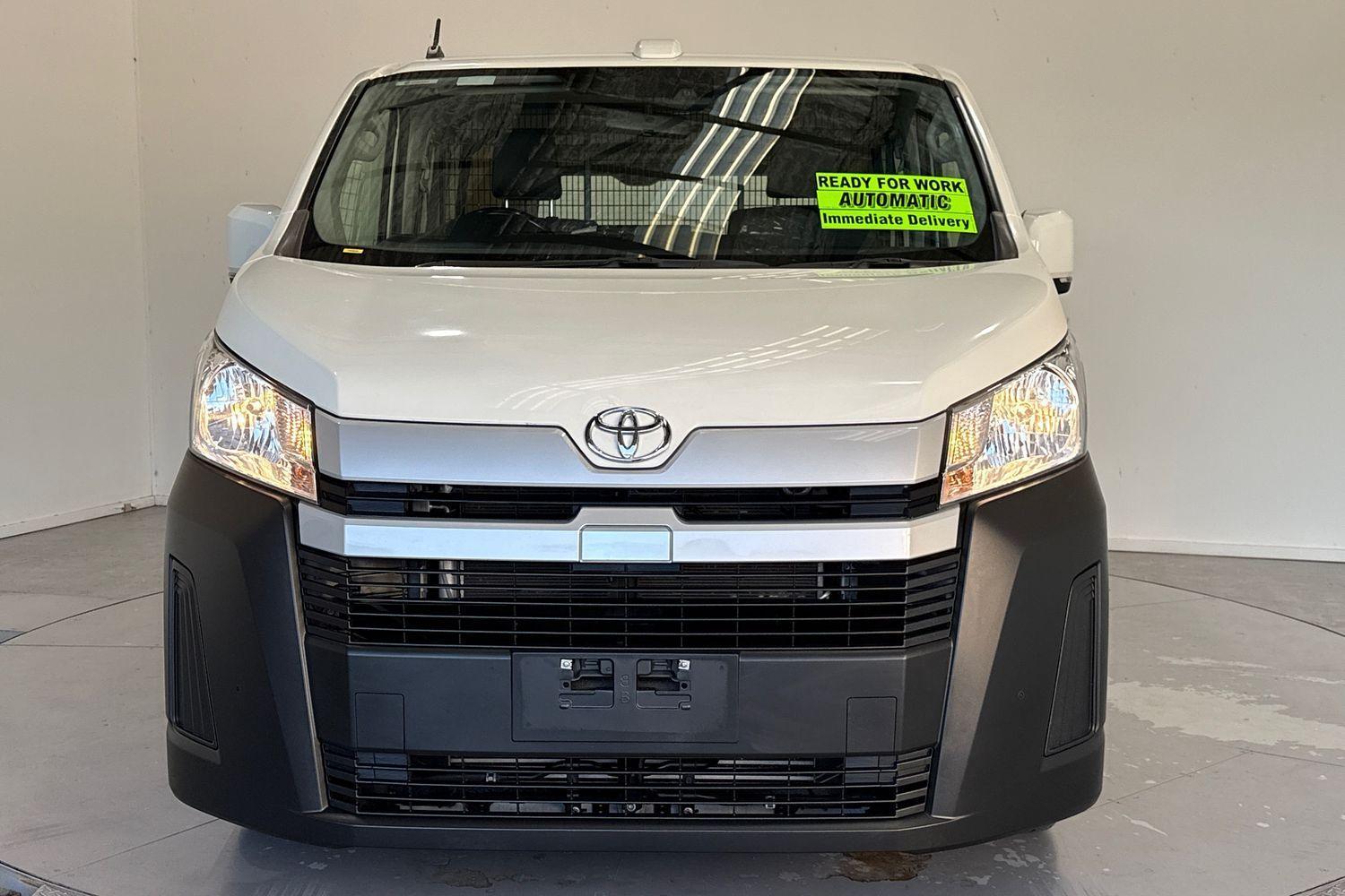 2022 Toyota Hiace Base in White