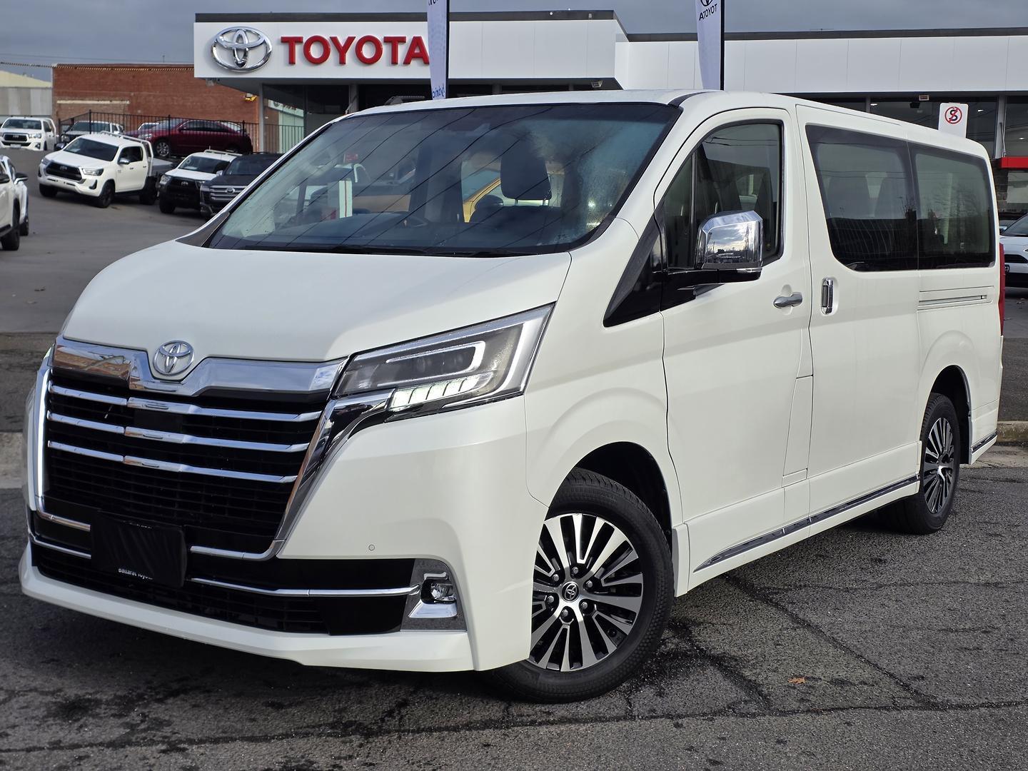 2019 Toyota Granvia Standard in White