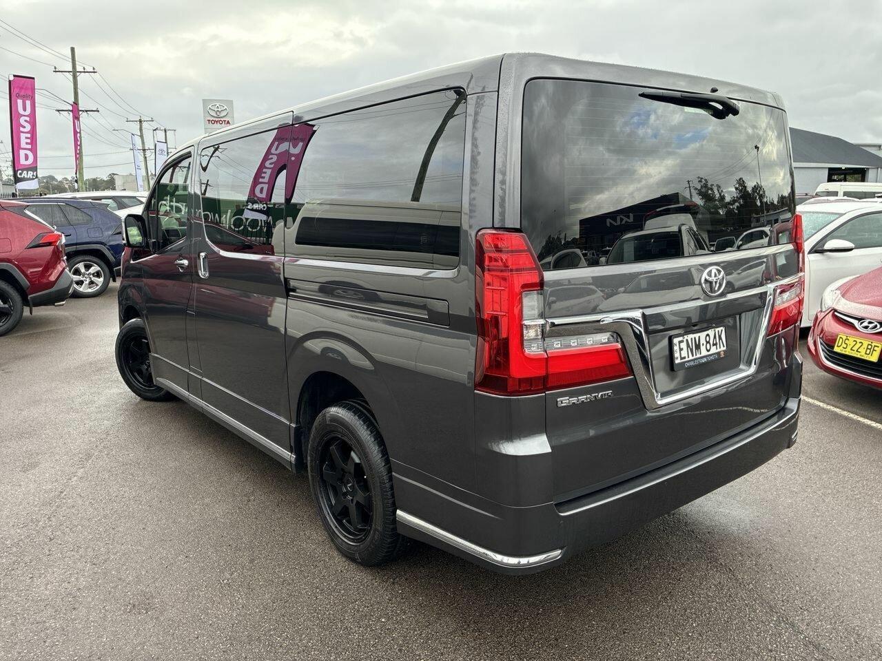 2019 Toyota Granvia Standard in Silver