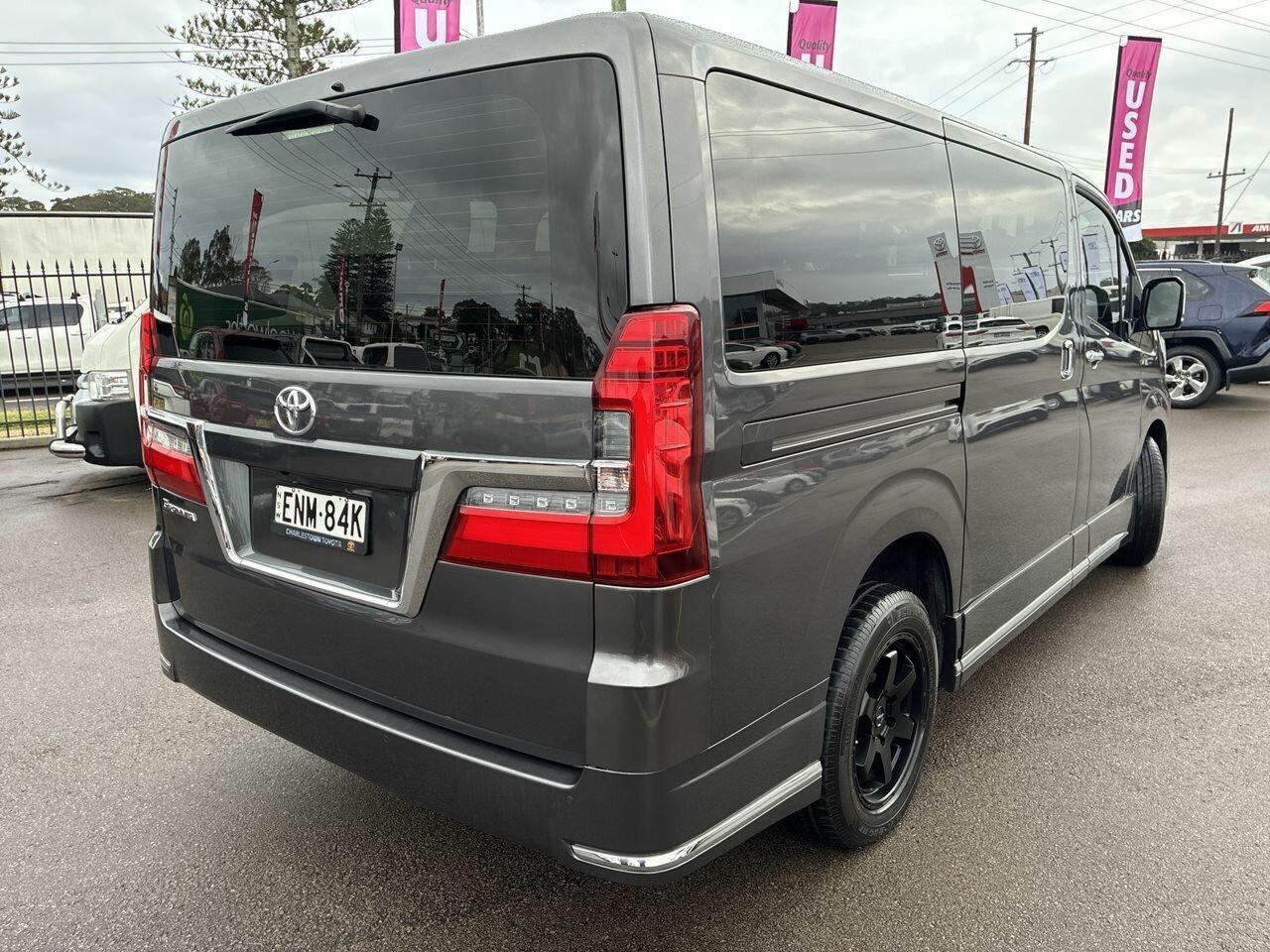 2019 Toyota Granvia Standard in Silver