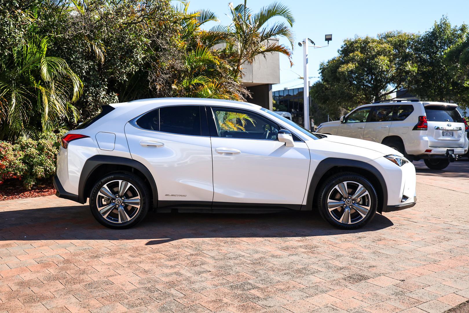 2021 Lexus UX Sports Luxury in White
