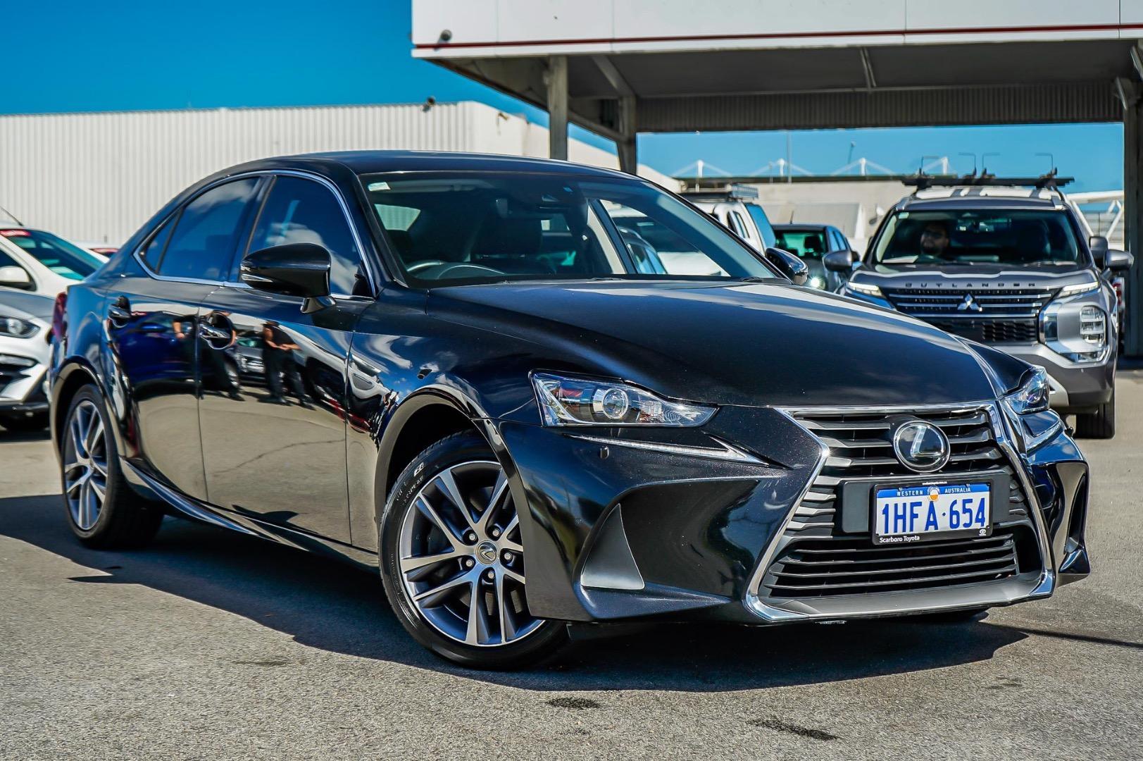 2018 Lexus IS IS300 Luxury in Black
