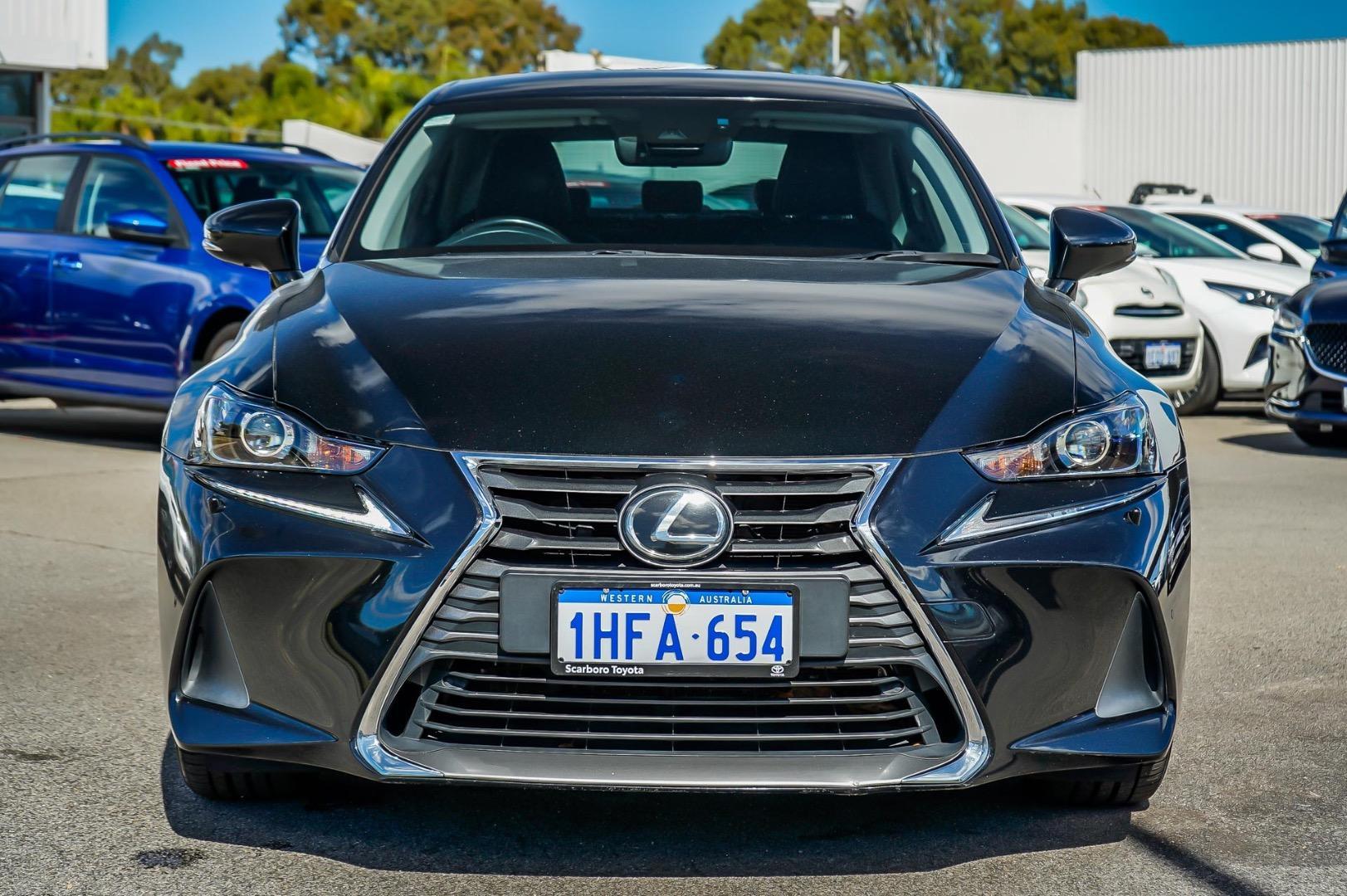 2018 Lexus IS IS300 Luxury in Black