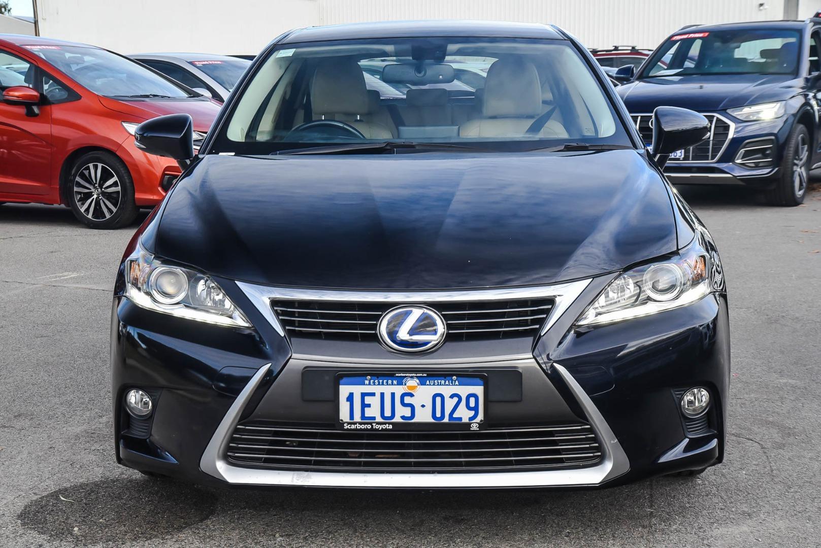 2015 Lexus CT CT200h Luxury in Blue