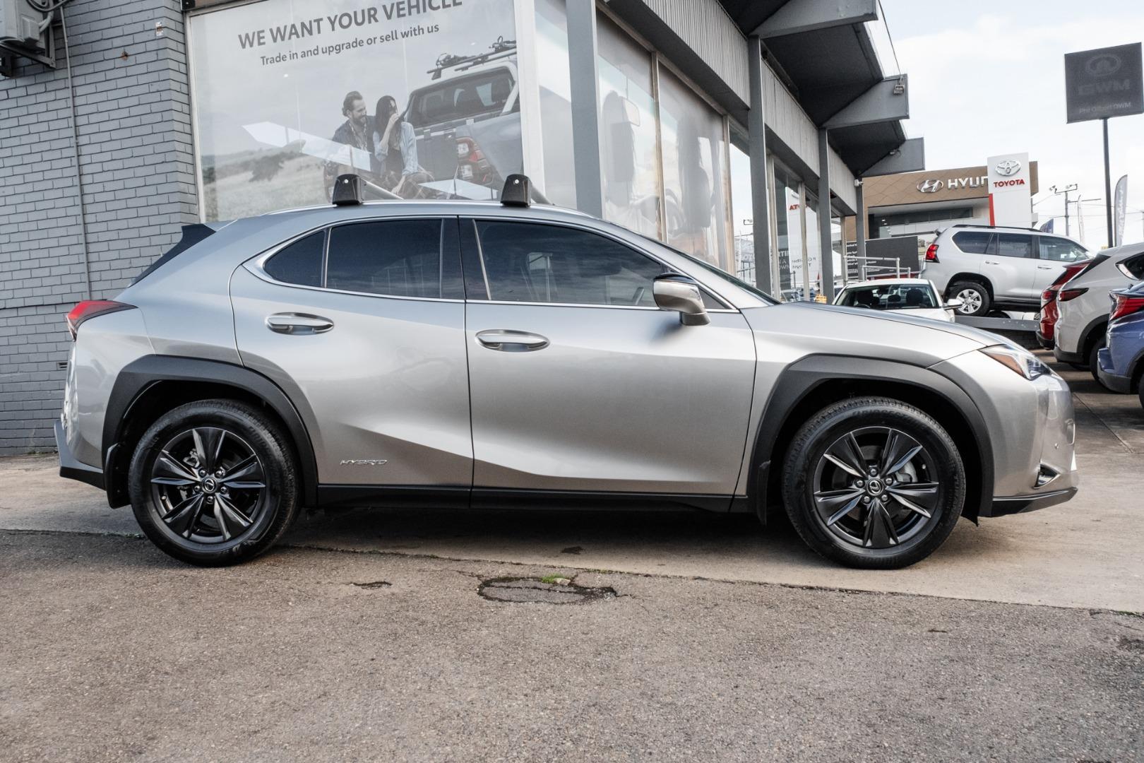 2021 Lexus UX UX250h Luxury in Silver