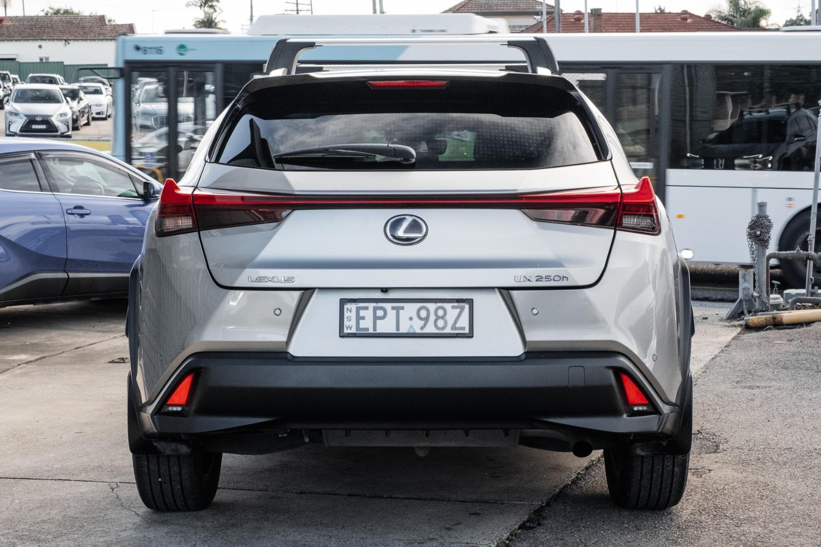 2021 Lexus UX UX250h Luxury in Silver