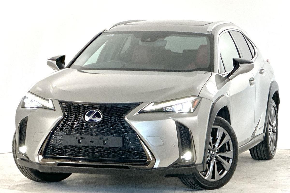 2020 Lexus UX UX250h F Sport in Silver