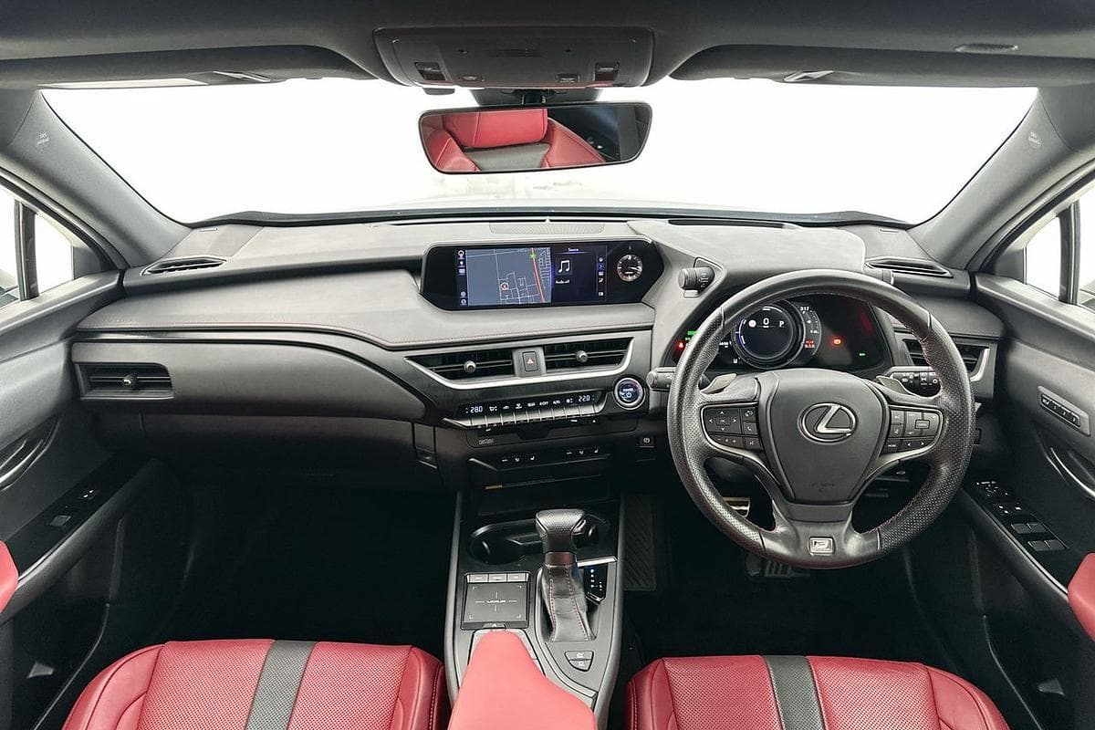 2020 Lexus UX UX250h F Sport in Silver
