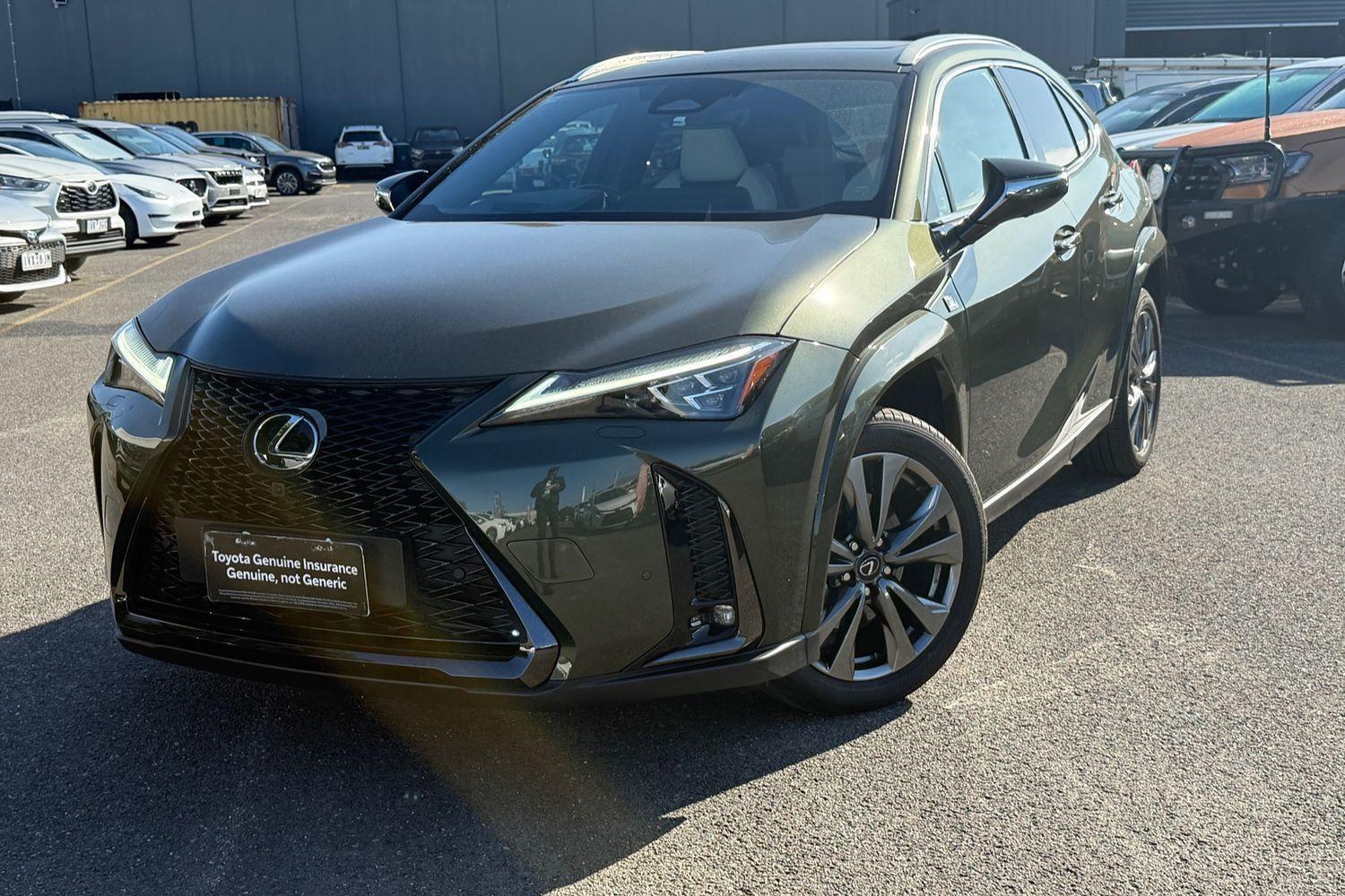 2025 Lexus UX UX300h F Sport in Green
