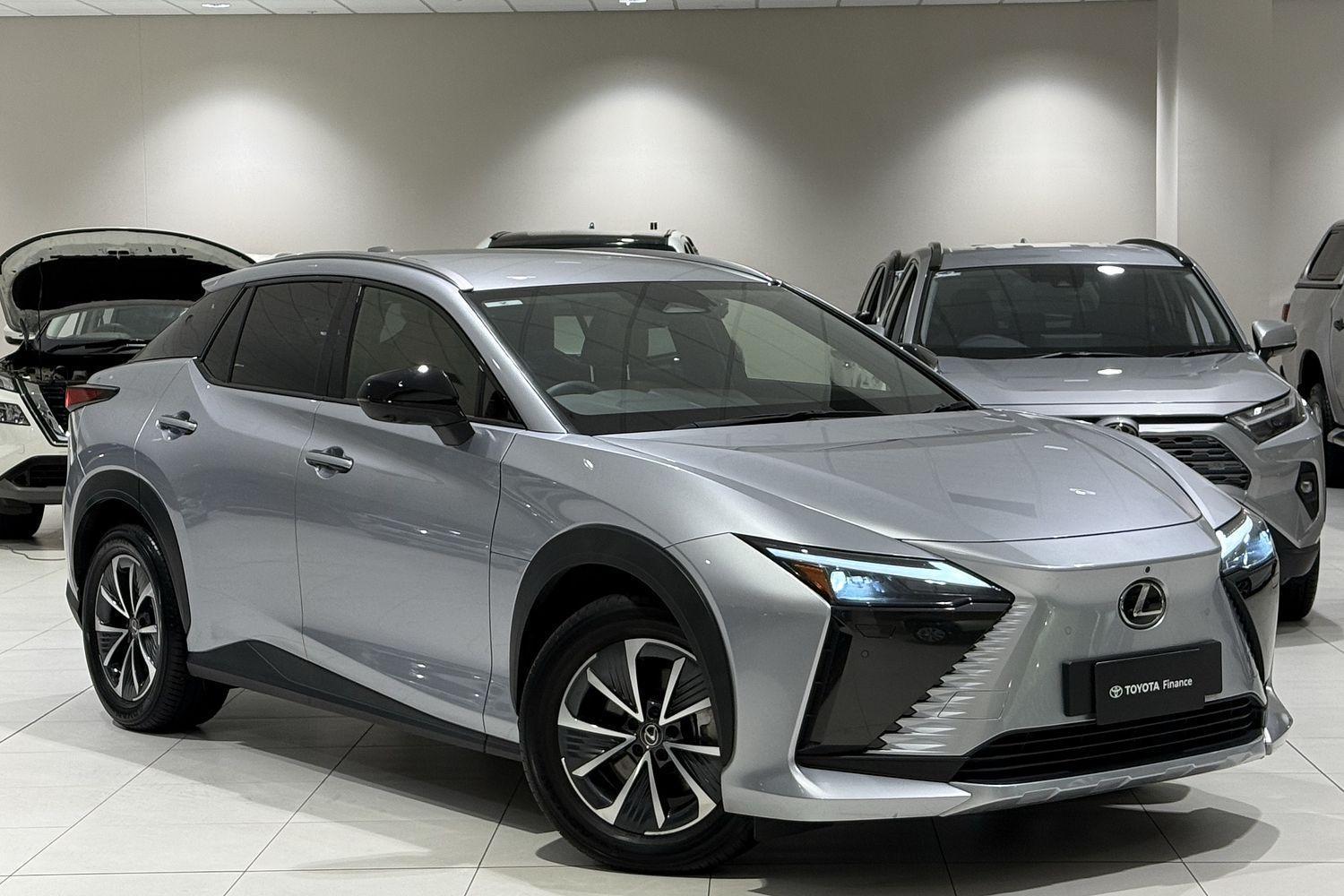 2023 Lexus RZ RZ450e Luxury in Silver