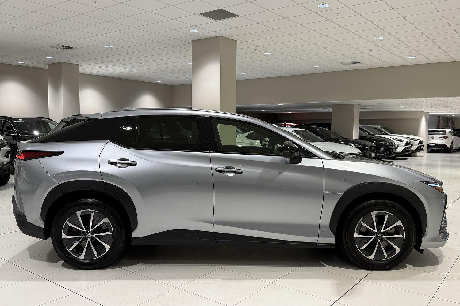 2023 Lexus RZ RZ450e Luxury in Silver