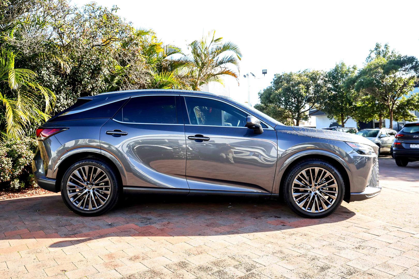 2023 Lexus RX Sports Luxury in Black