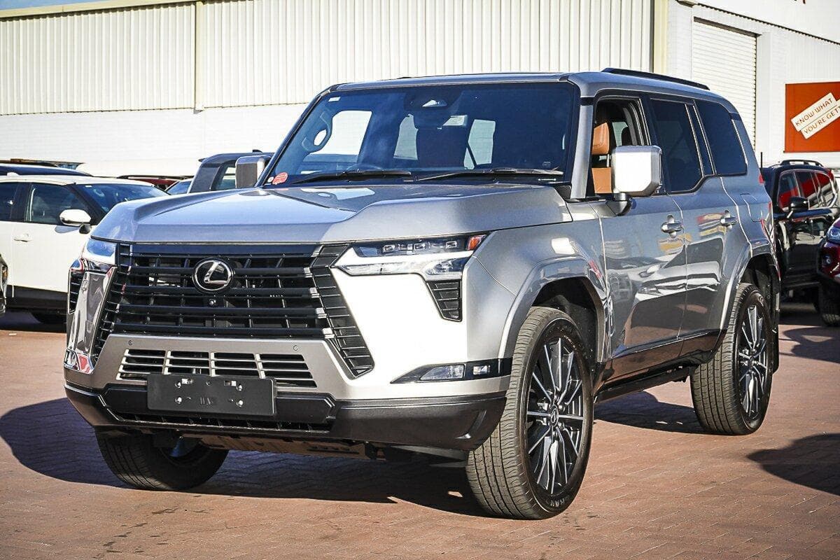 2025 Lexus GX GX550 Sports Luxury in Silver
