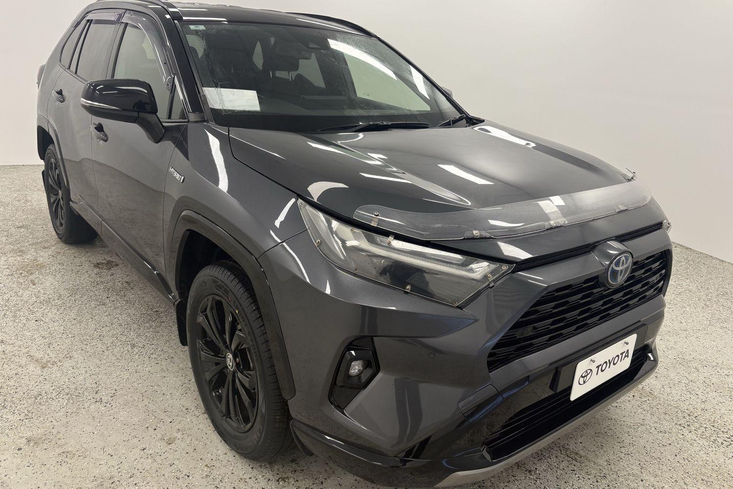 2022 Toyota RAV4 XSE (2WD) in Two Tone Black