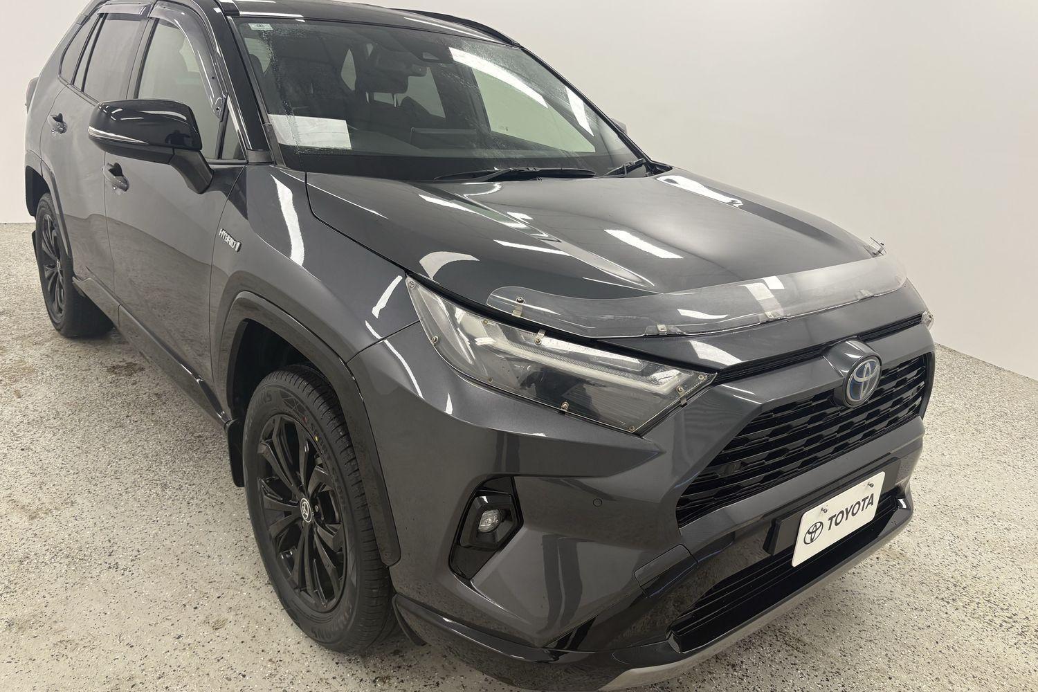 2022 Toyota RAV4 XSE (2WD) in Two Tone Black