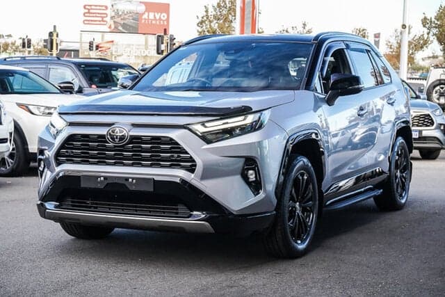 2024 Toyota RAV4 XSE 2WD in Silver
