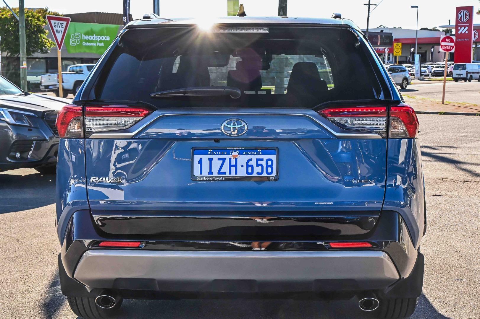 2025 Toyota RAV4 XSE 2WD in Blue