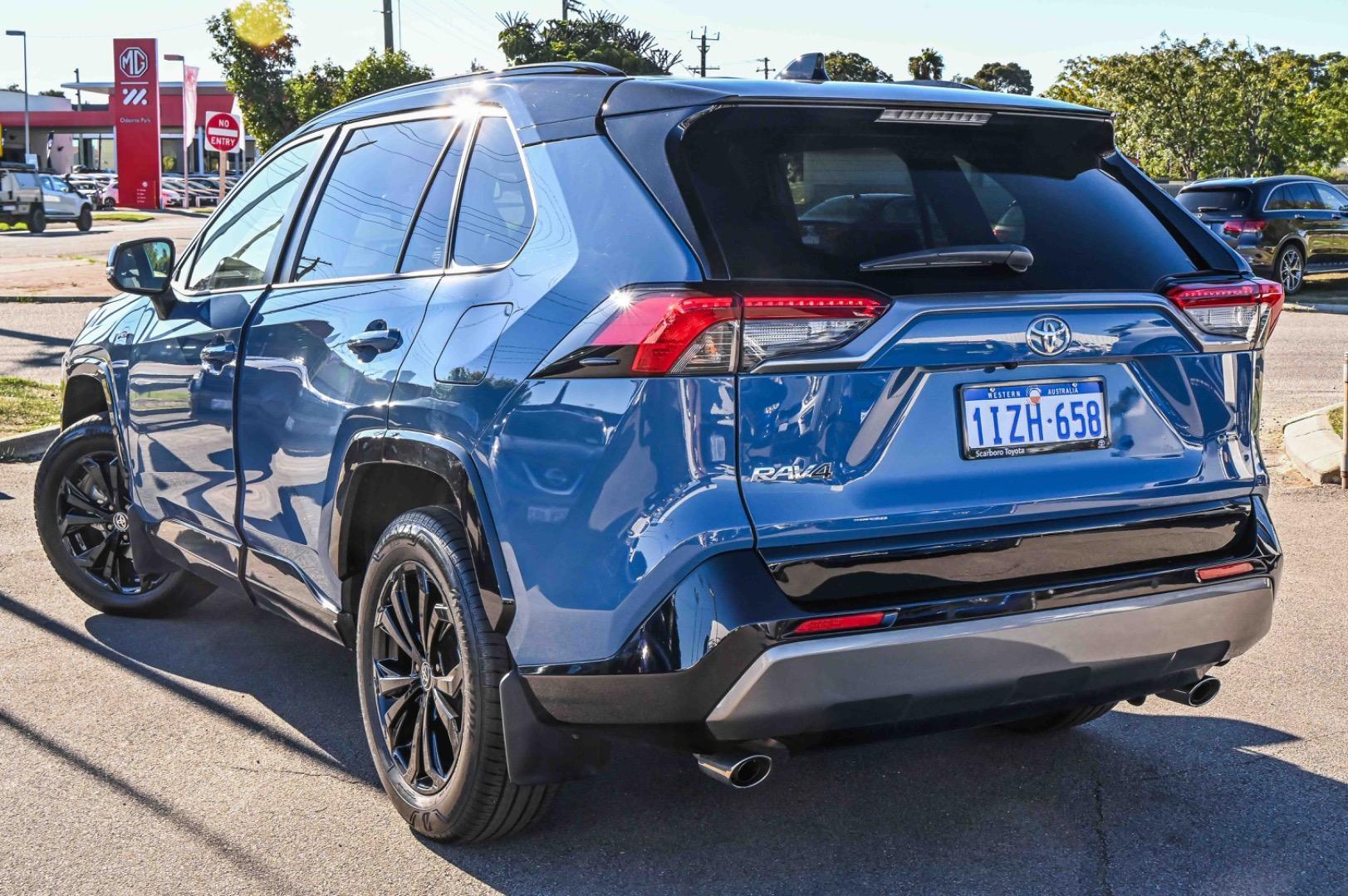 2025 Toyota RAV4 XSE 2WD in Blue