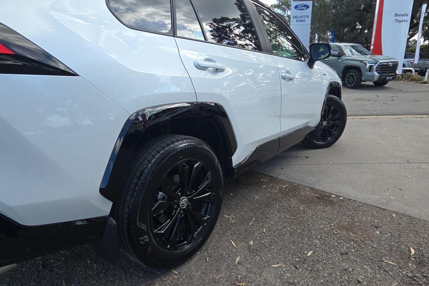 2025 Toyota RAV4 XSE (2WD) in Two Tone White