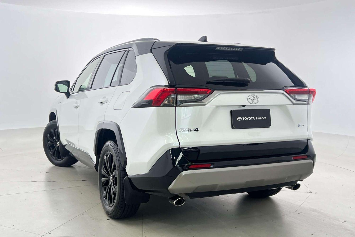 2025 Toyota RAV4 XSE (2WD) in Two Tone White