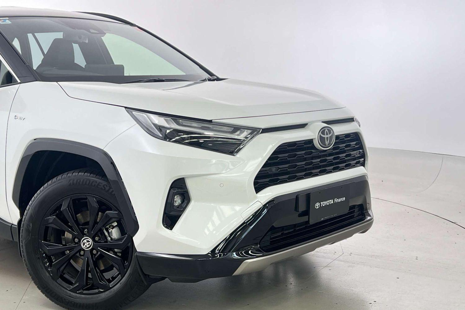 2025 Toyota RAV4 XSE (2WD) in Two Tone White