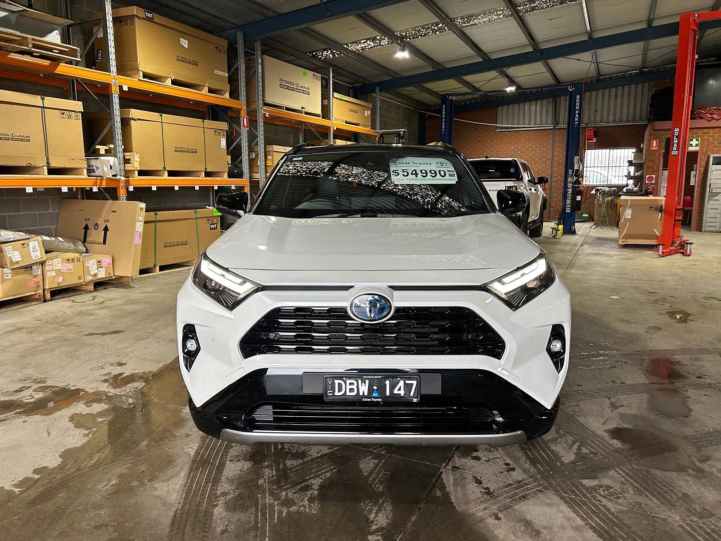 2024 Toyota RAV4 XSE (2WD) in Two Tone White