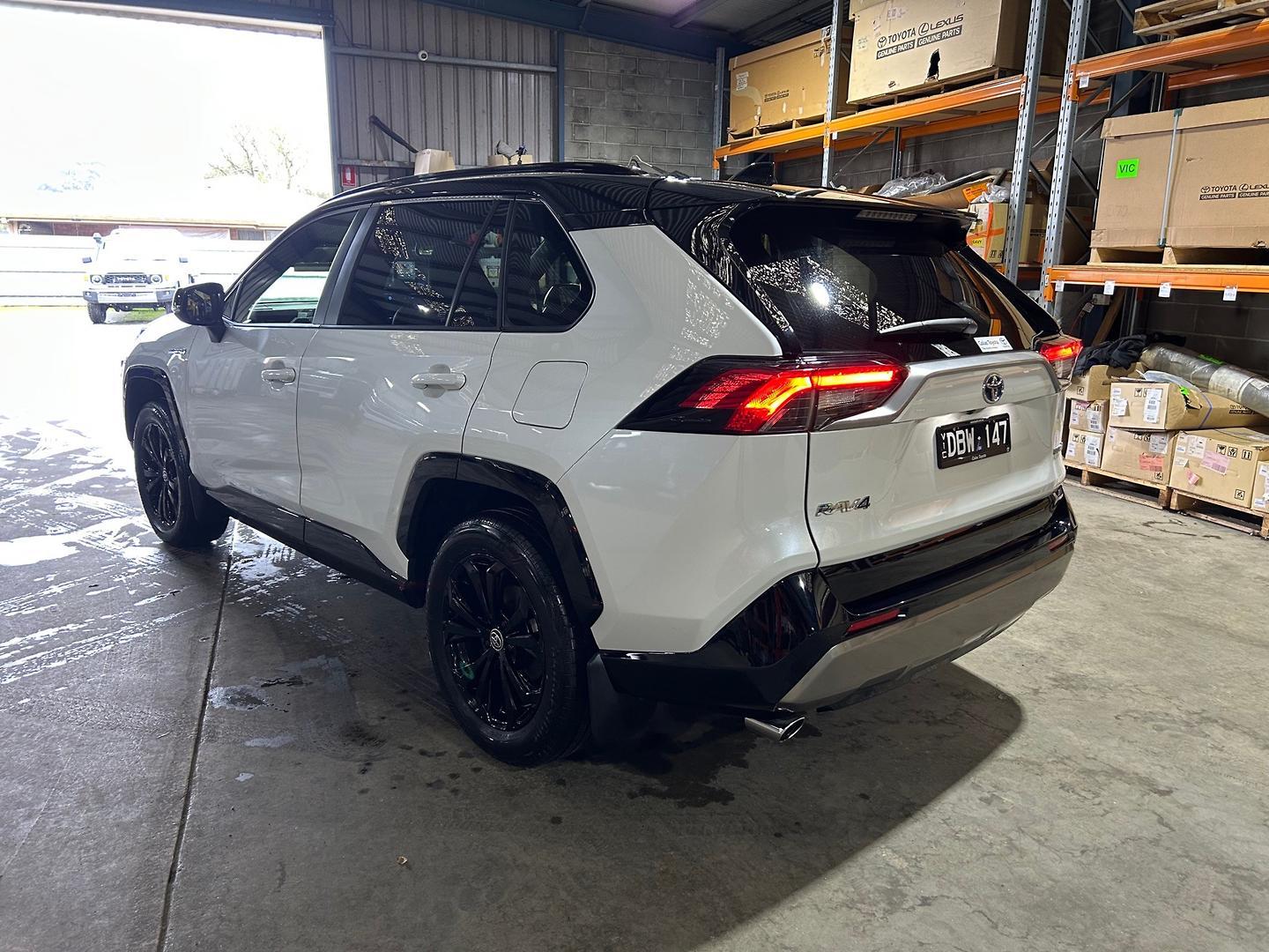 2024 Toyota RAV4 XSE (2WD) in Two Tone White