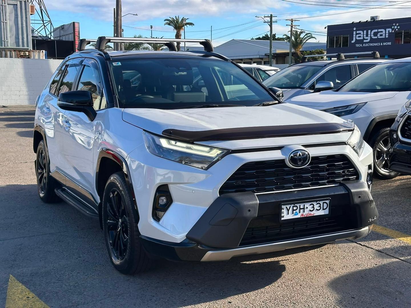 2024 Toyota RAV4 XSE (2WD) in Two Tone White
