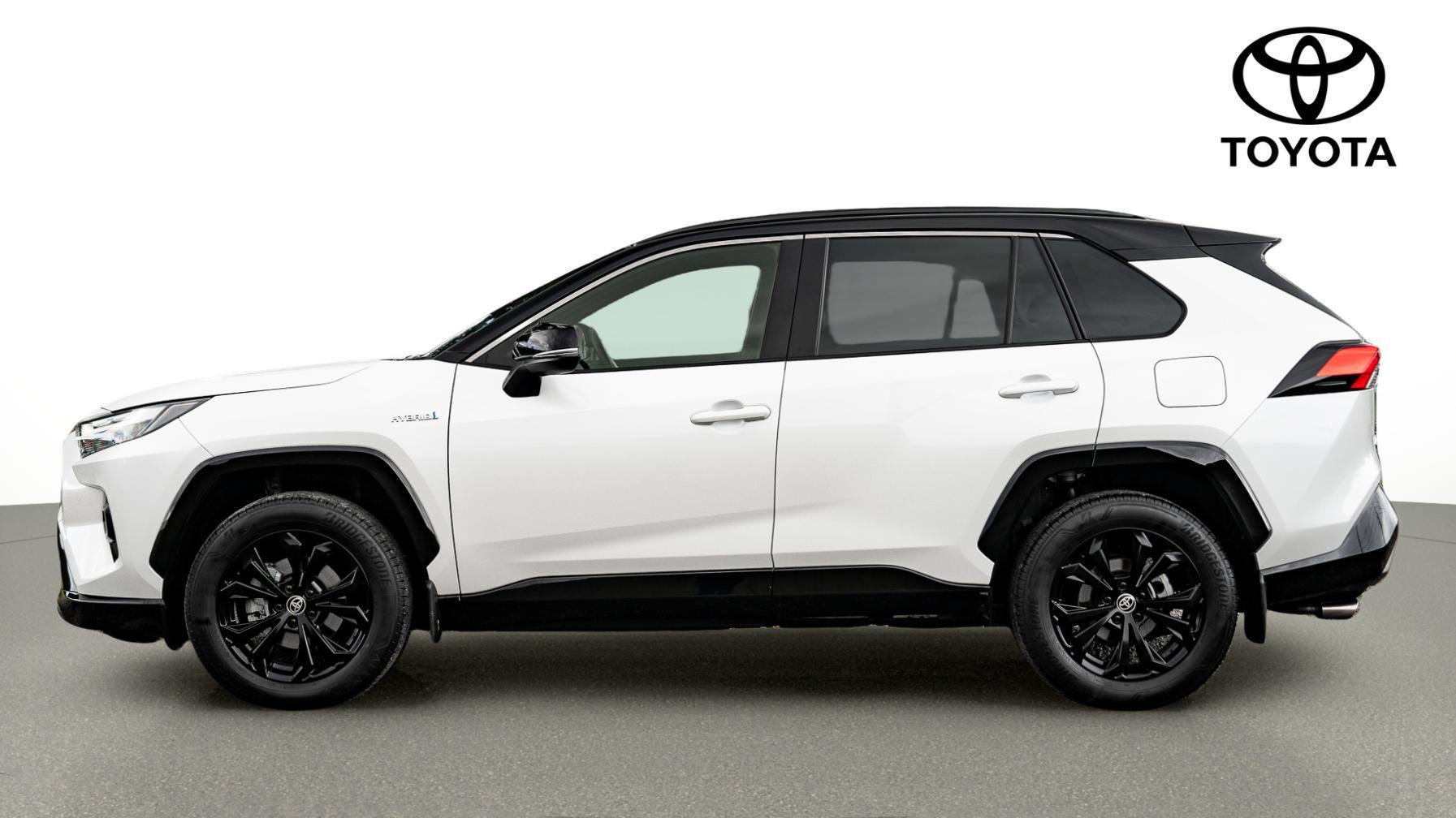 2024 Toyota RAV4 XSE (2WD) in Two Tone White