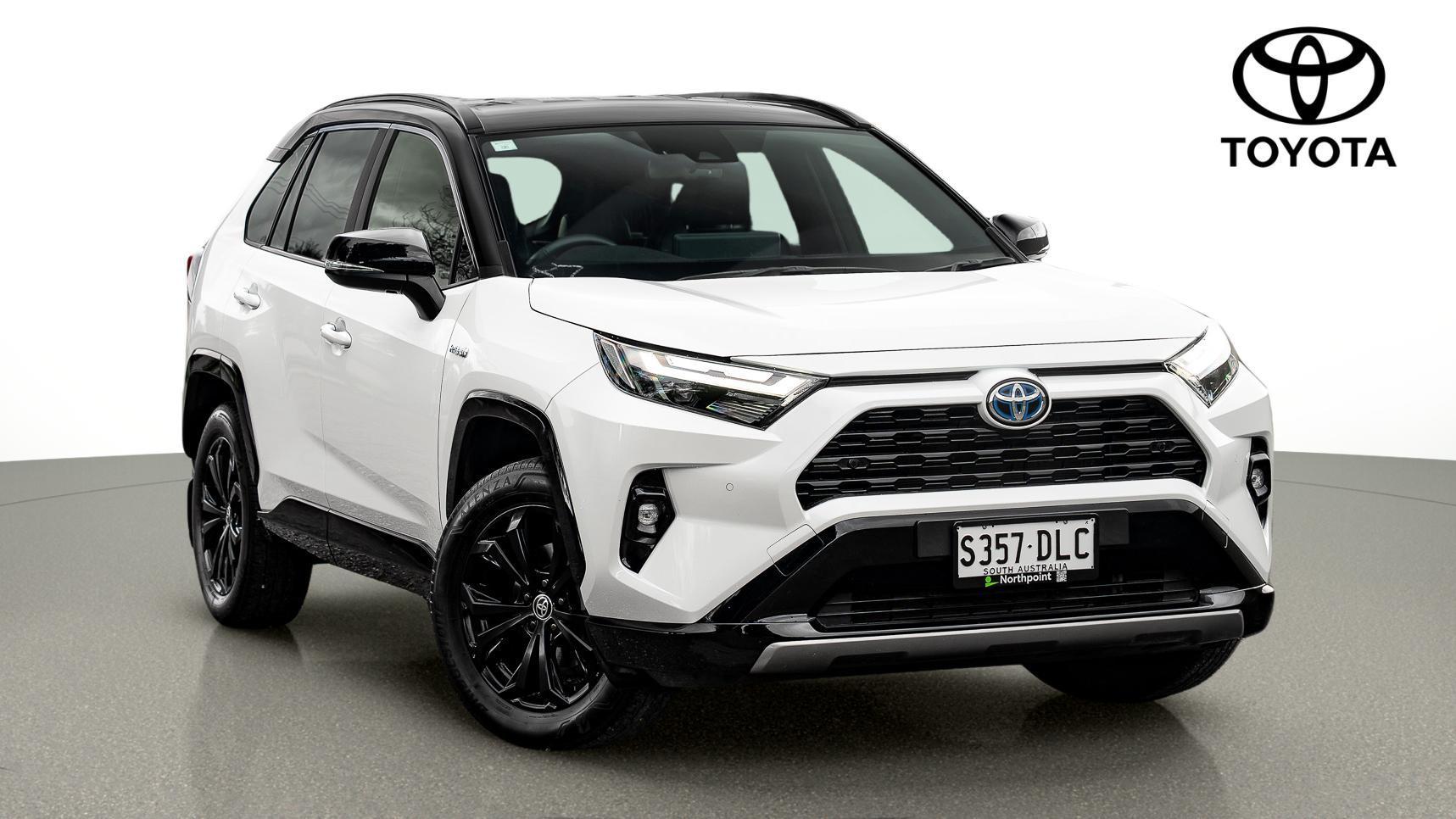 2024 Toyota RAV4 XSE (2WD) in Two Tone White