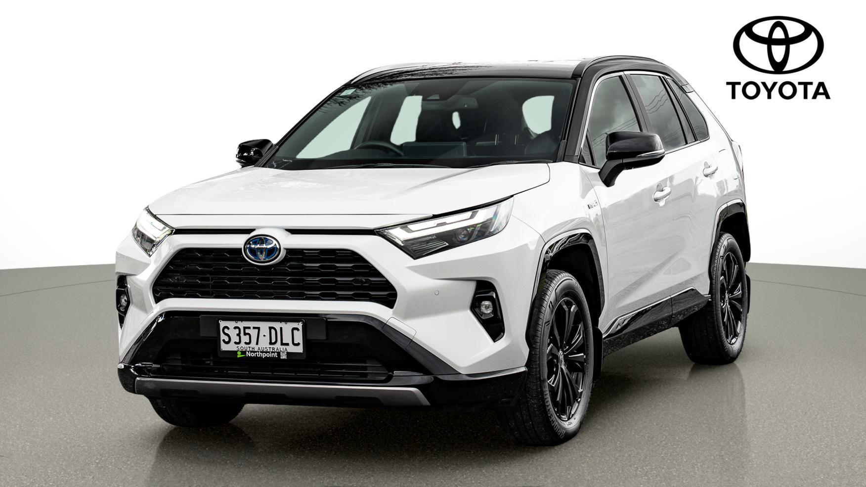 2024 Toyota RAV4 XSE (2WD) in Two Tone White