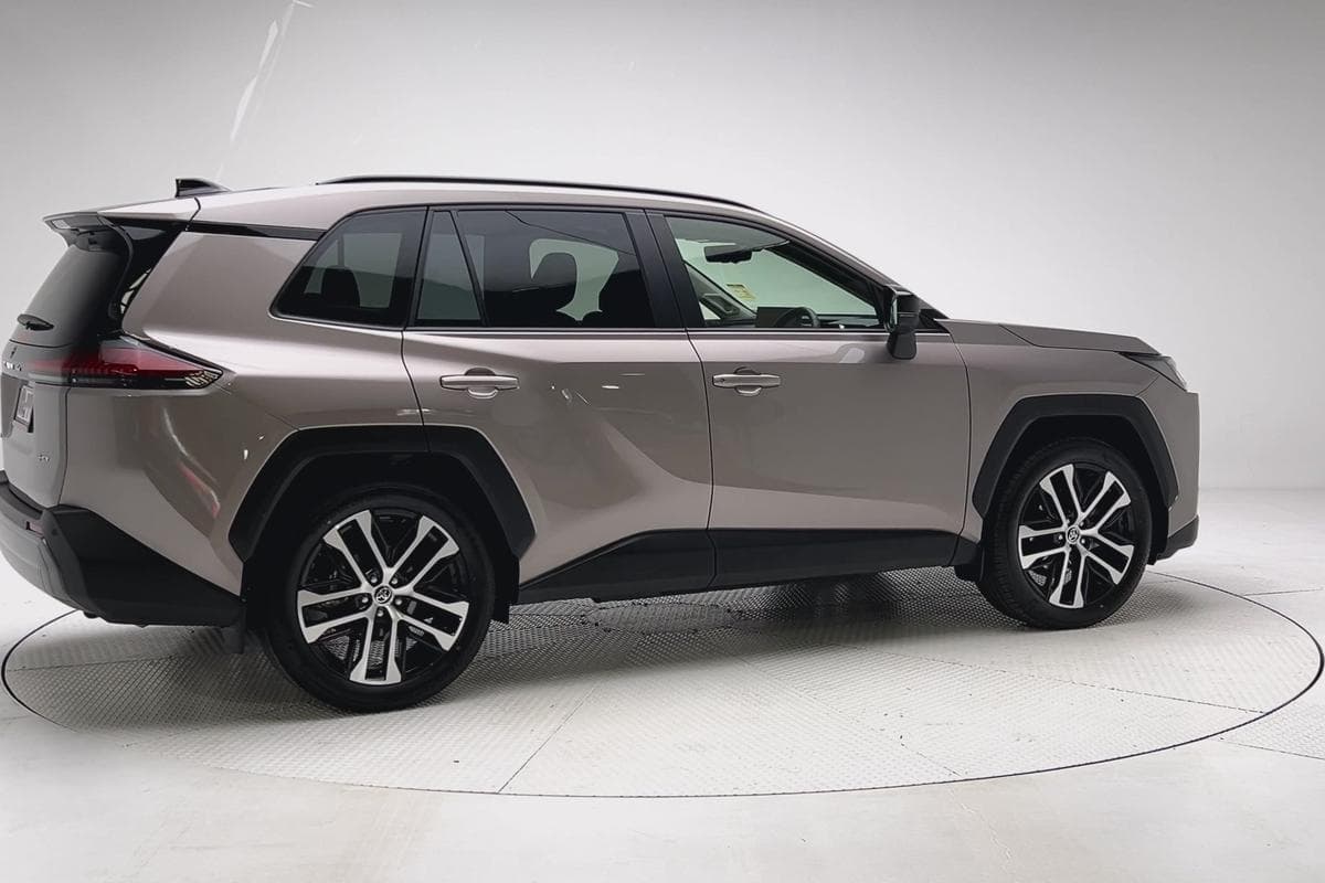 2026 Toyota RAV4 Cruiser-AWD in Bronze
