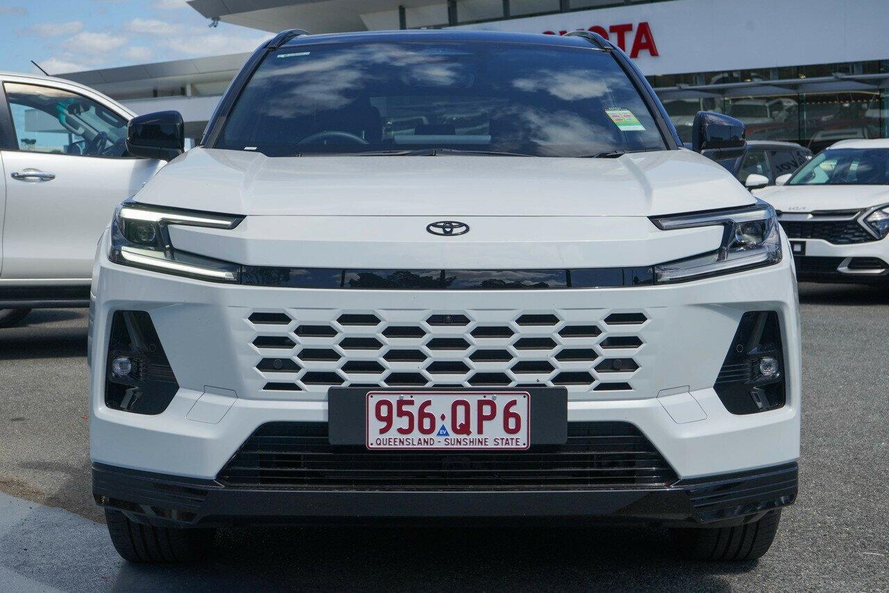 2026 Toyota RAV4 XSE (2WD) in Two Tone White