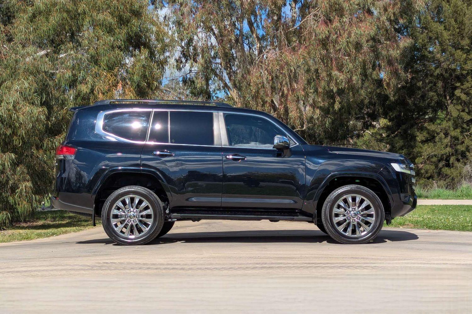 2022 Toyota Landcruiser Sahara in Black